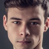 Adam Long (V) - Foto 1