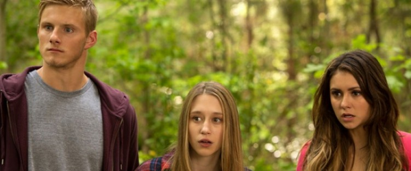 Nina Dobrev e Taissa Farmiga no Trailer da Comedia "The Final Girls"