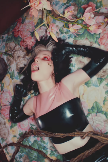 Poster de Curta Alice Glass: Without Love (2017)