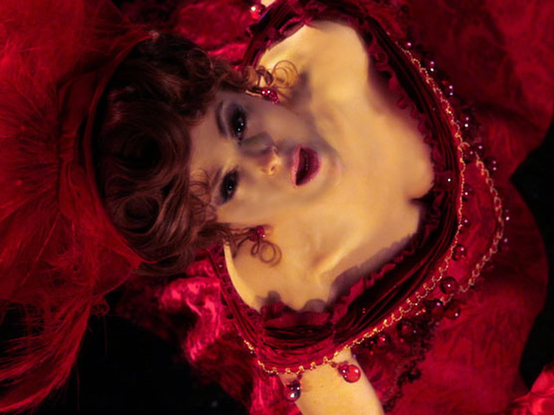 Foto 2 de Coming Up Roses 