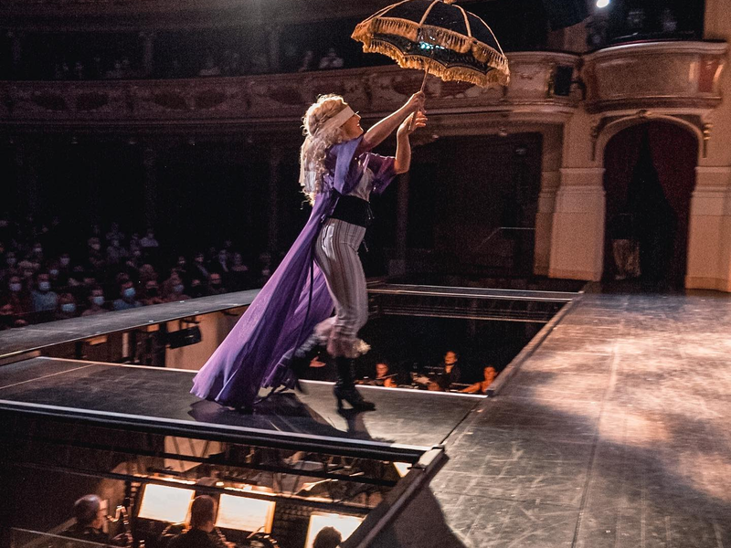 Foto 13 de A Legend Named Holmes (Play)