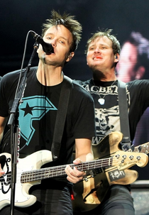 Blink-182 - Live At Reading & Leeds Festival (Blink-182 - Live At Reading & Leeds Festival)