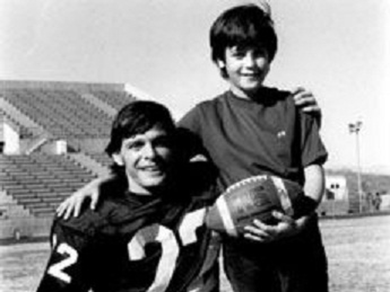 Foto 1 de Something for Joey