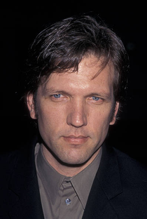 Martin Donovan (II) - Poster / Capa / Cartaz - Oficial 1