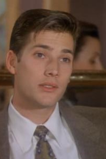 Poster de Episódio Some Leave, Some Get Carried Out (1991)