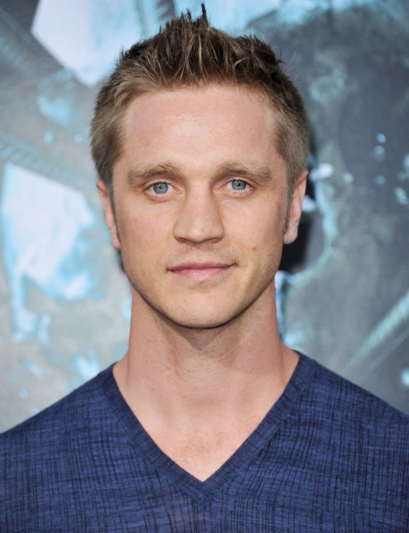 Devon Sawa - Foto 1