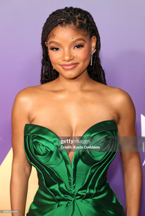 Halle Bailey - Poster 2