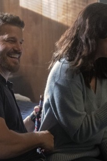 Poster de Episódio Strange Bedfellows (2022)