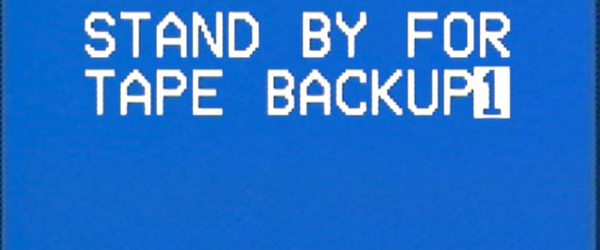 Crítica de Stand by for tape back-up: Memória em VHS (Stand by for tape back-up, Ross Sutherland, 2015, 63…