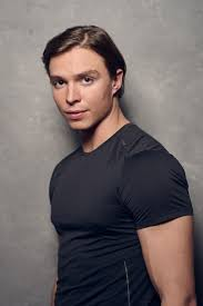 Nicholas Alexander Chavez - Foto 3