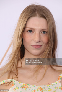 Hunter Schafer - Poster 1