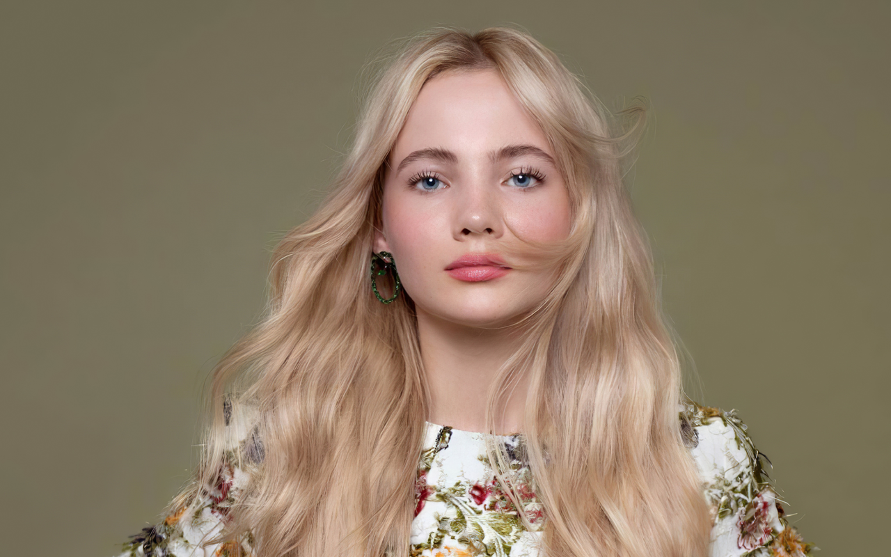 Freya Allan - Foto 3