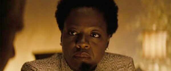 Onde está Amanda Waller ?