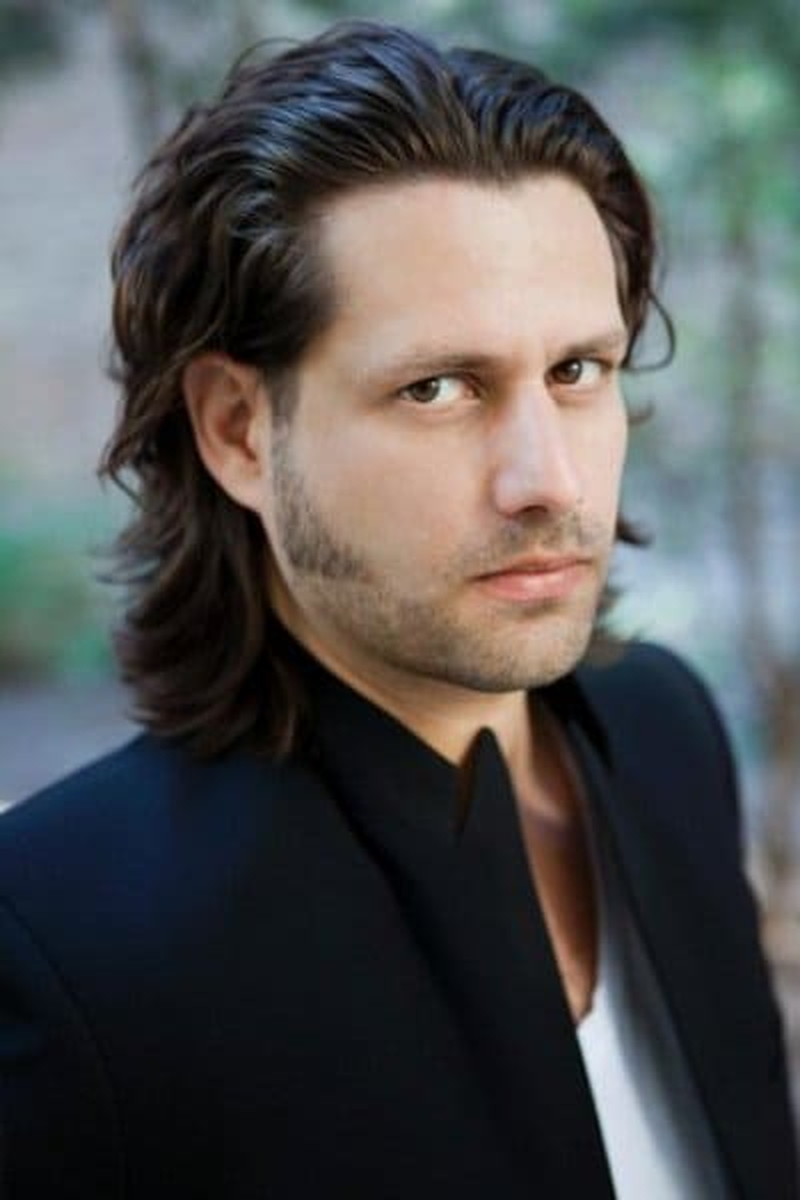 Adam Bousdoukos - Foto 1