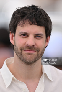 Charlie Polinger - Poster 1