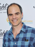 Michael Kelly (V)