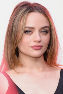 Joey King - Poster 1