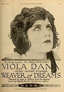 A Weaver of Dreams (A Weaver of Dreams)