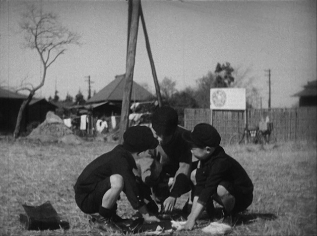 Meninos de Tóquio (Otona no miru ehon — Umarete wa mita keredo, 1932)