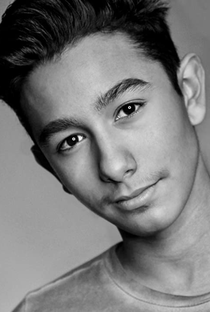 Julian Silva - Poster / Capa / Cartaz - Oficial 1