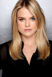 Alice Eve - Poster 2