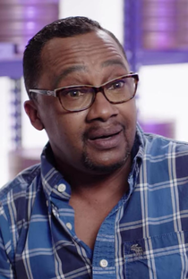 De'voreaux White - Poster 1