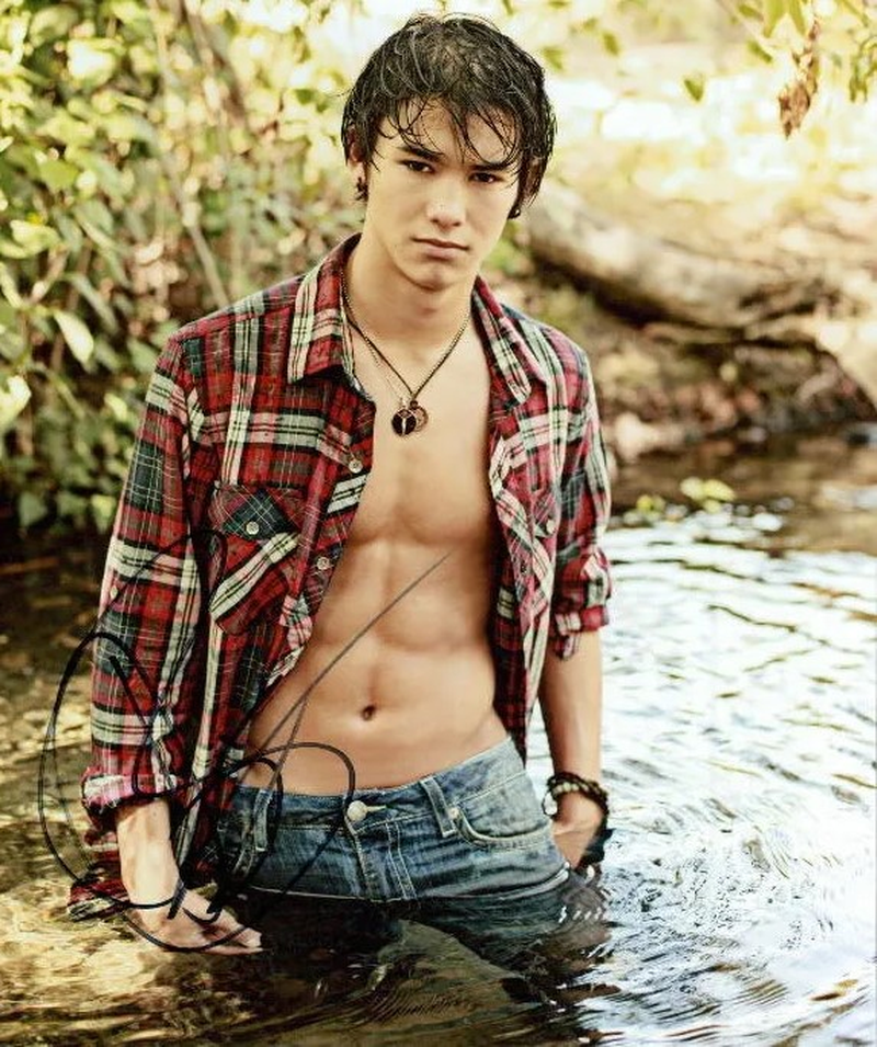 Booboo Stewart - Foto 2