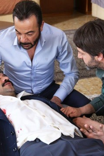 Poster de Episódio 33. Bölüm (2019)