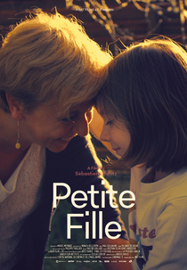 Pequena Garota (Petite Fille)