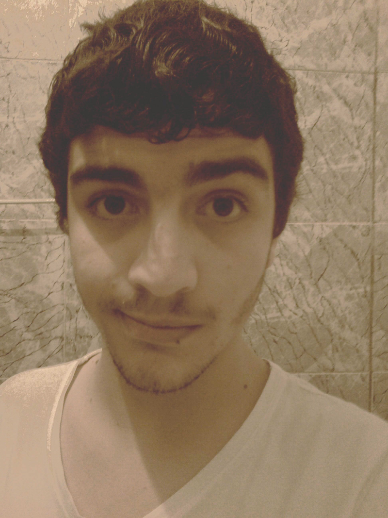 Douglas Santos - Foto 2