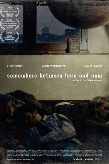 Poster de Filme Algum Lugar Entre Aqui e Agora (2008)