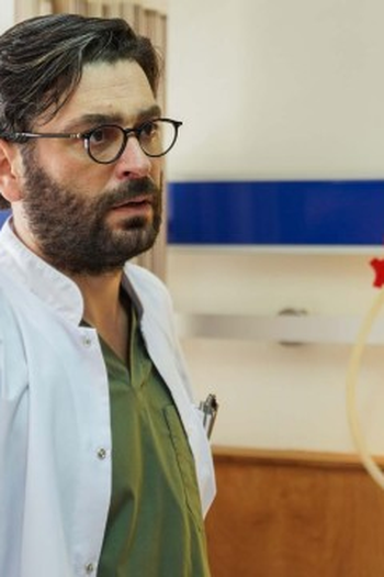 Poster de Episódio 10. Bölüm (2022)
