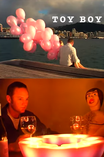 Poster de Curta Toy Boy (2004)