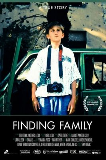 Poster de Filme Finding Family (2013)