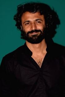 Advait Chandan - Poster / Capa / Cartaz - Oficial 1