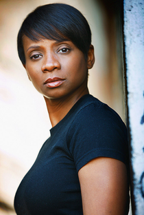 Elisa Perry - Poster 1