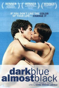 Azul Escuro Quase Preto - Poster / Capa / Cartaz - Oficial 3