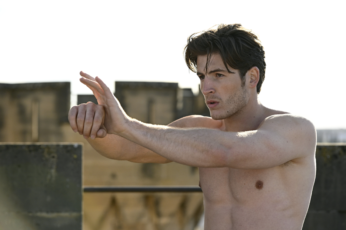 Kieron Moore - Foto 1