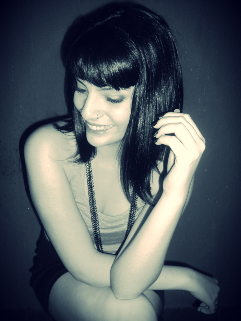 Thais Holanda - Foto 3