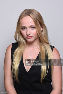 Madison Wolfe - Poster 1