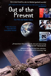 Out of the Present - Poster / Capa / Cartaz - Oficial 1