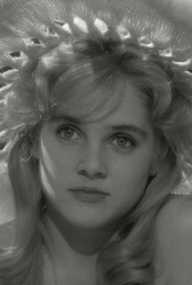 Sue Lyon - Poster 1