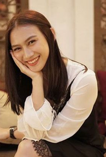 Melody Nurramdhani Laksani - Poster 1