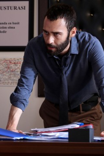 Poster de Episódio 7. Bölüm (2021)