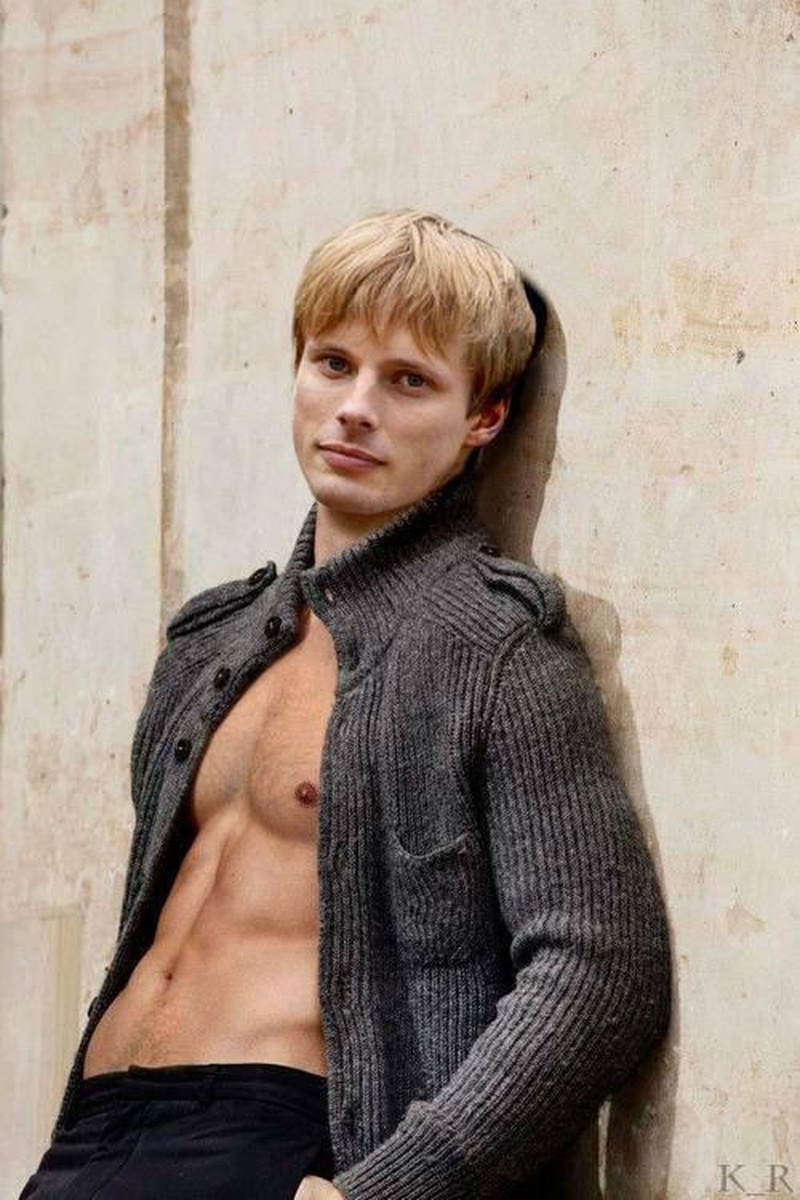 Bradley James - Foto 4