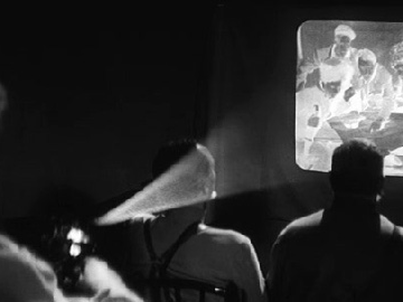 Foto 4 de Two comrades were serving