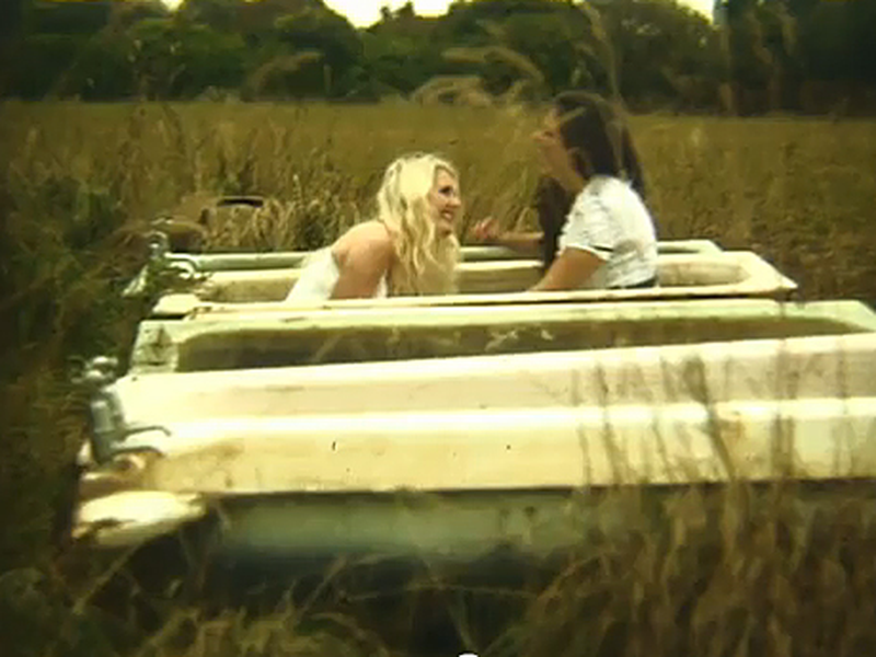 Foto 1 de Over Taken