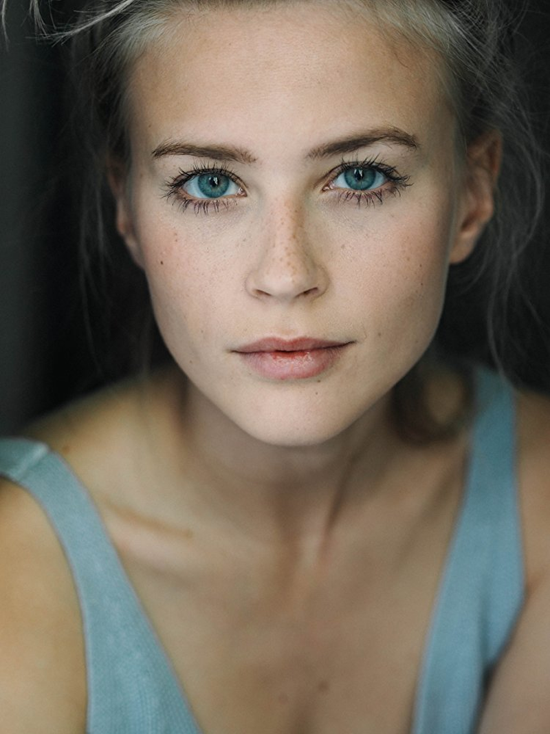 Jeanne Goursaud - Foto 3