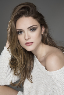 Isabelle Drummond - Poster / Capa / Cartaz - Oficial 1