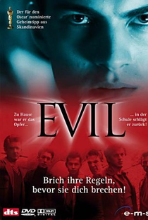 Evil - Raízes do Mal - Poster / Capa / Cartaz - Oficial 10